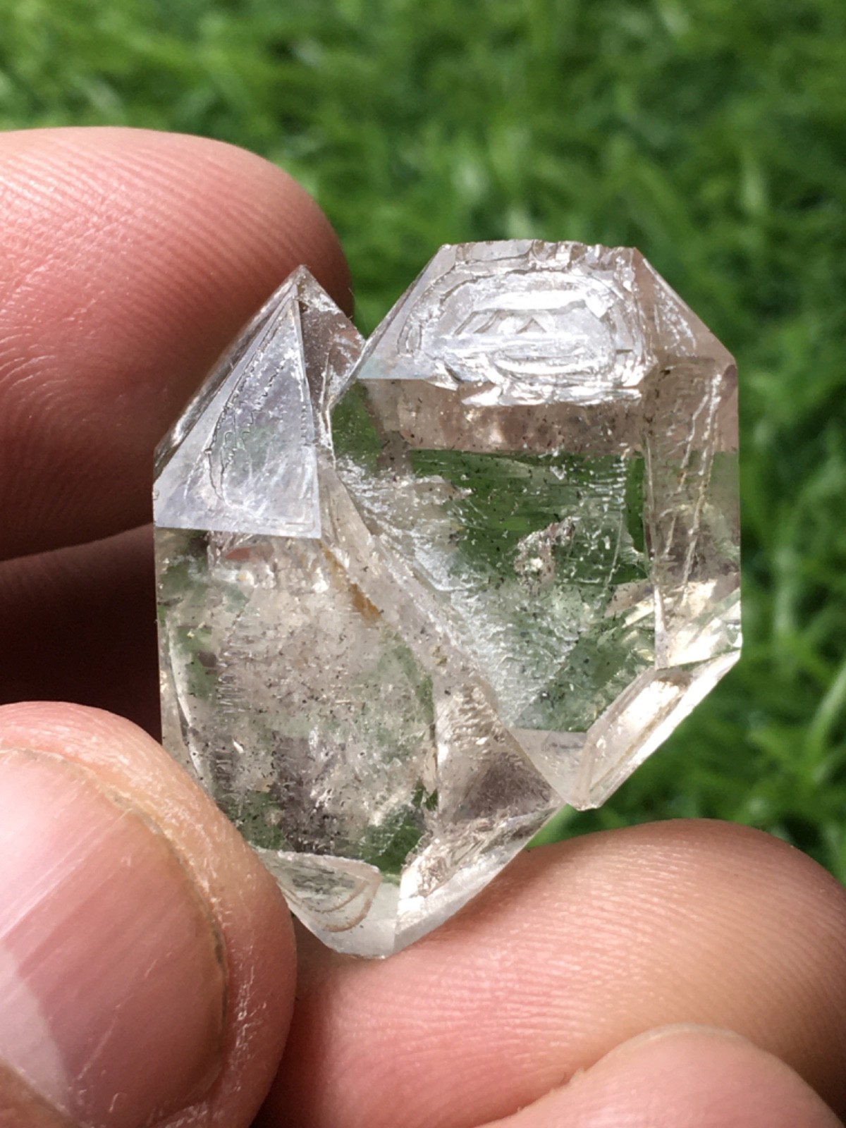 53.15 Carats AMAZING NATURAL Diamond Quartz Crystal Specimen FROM BALOCHISTAN 53.15 Carats AMAZING NATURAL Diamond Quartz Crystal Specimen FROM BALOCHISTAN