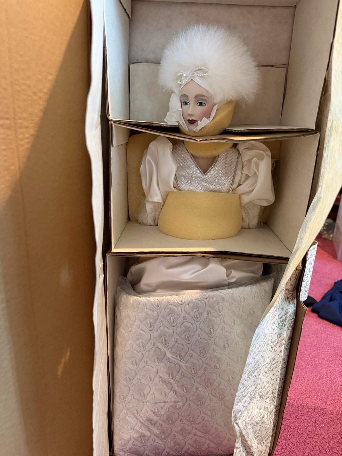 Franklin Heirloom Dolls Snow Queen Porcelain Doll New In Damaged Box Franklin Heirloom Dolls Snow Queen Porcelain Doll New In Damaged Box