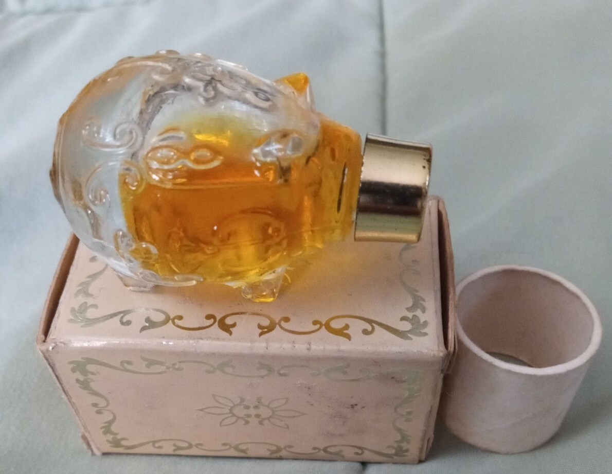Vintage AVON Perfume Petite Perfume Little Pig. Nt Wt .25 oz. NOS. Field& Flower Vintage AVON Perfume Petite Perfume Little Pig. Nt Wt .25 oz. NOS. Field& Flower