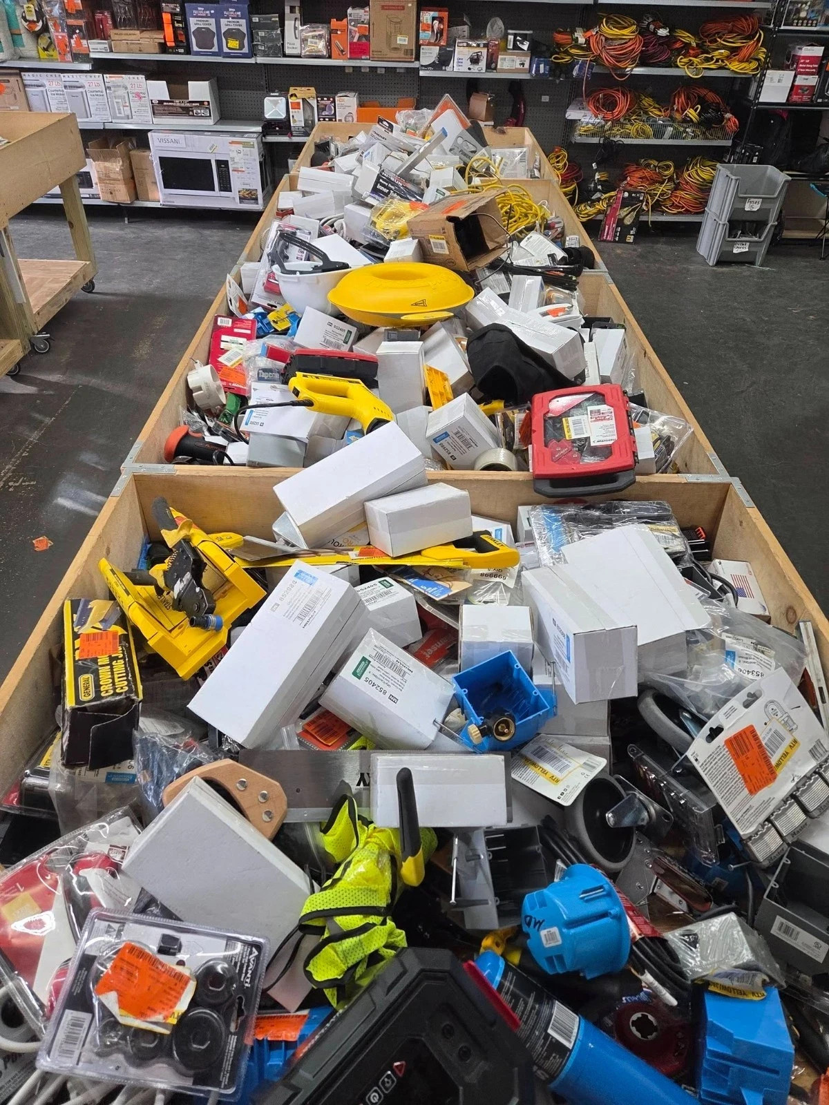 Walmart Liquidation Mystery Box – Brand New Mixed Merchandise items Walmart Liquidation Mystery Box – Brand New Mixed Merchandise items