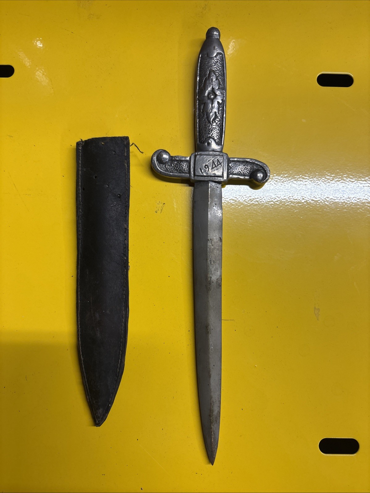 WW II Italian Anzio 1944 Letter Opener Dager WW II Italian Anzio 1944 Letter Opener Dager
