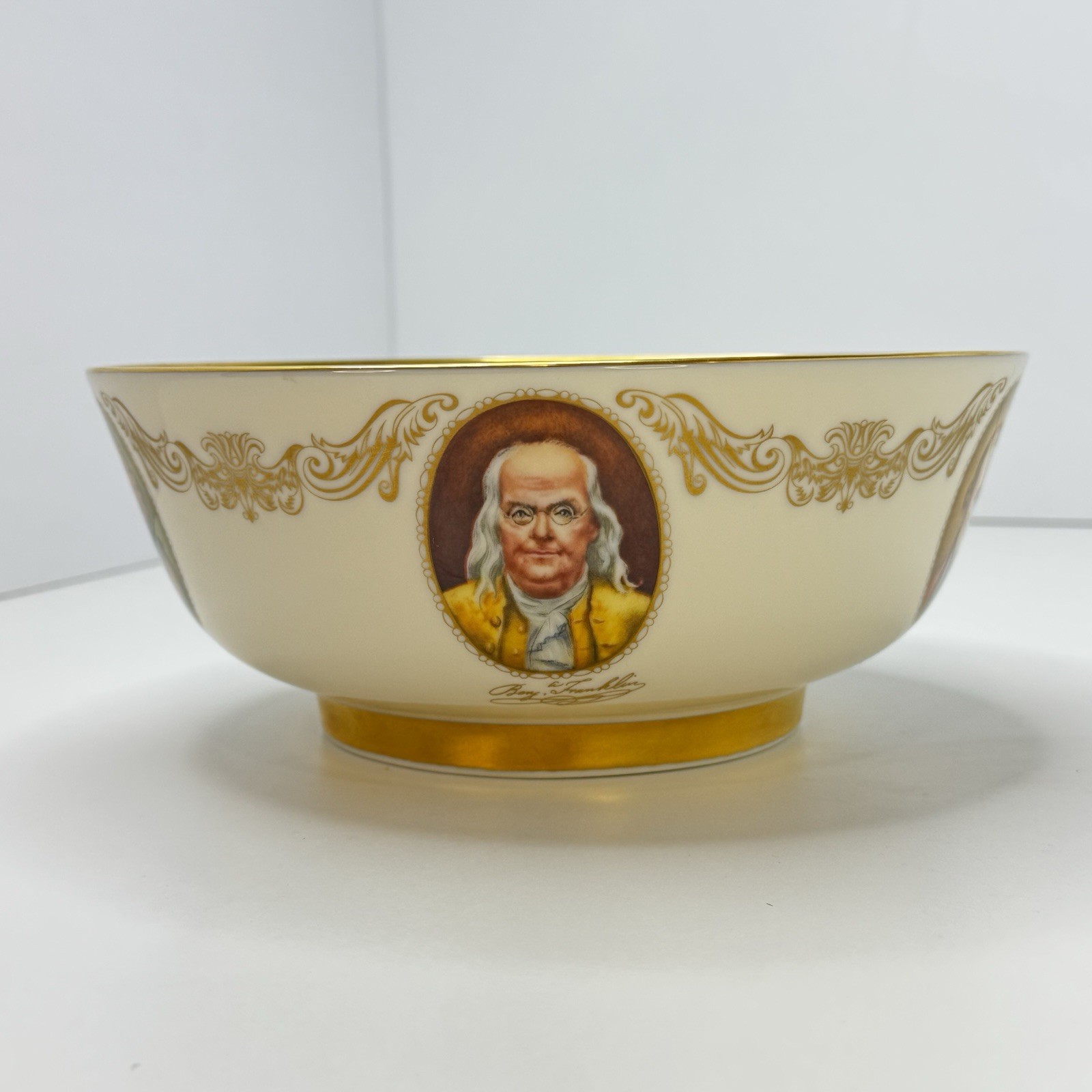 LENOX U.S.A. THE PATRIOTS BOWL SPECIAL COMMEMORATIVE ISSUE 1776-1976 9-1/4” Dia LENOX U.S.A. THE PATRIOTS BOWL SPECIAL COMMEMORATIVE ISSUE 1776-1976 9-1/4” Dia