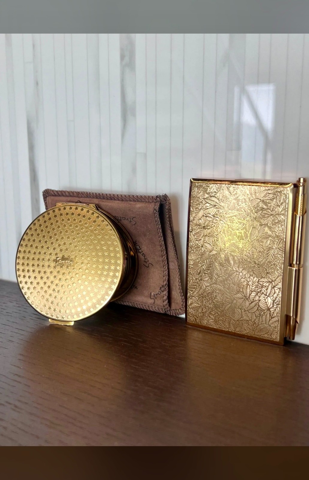 Vintage 1960s Stratton England Polkadot Stars Gold Tone Compact Mirror Notebook Vintage 1960s Stratton England Polkadot Stars Gold Tone Compact Mirror Notebook