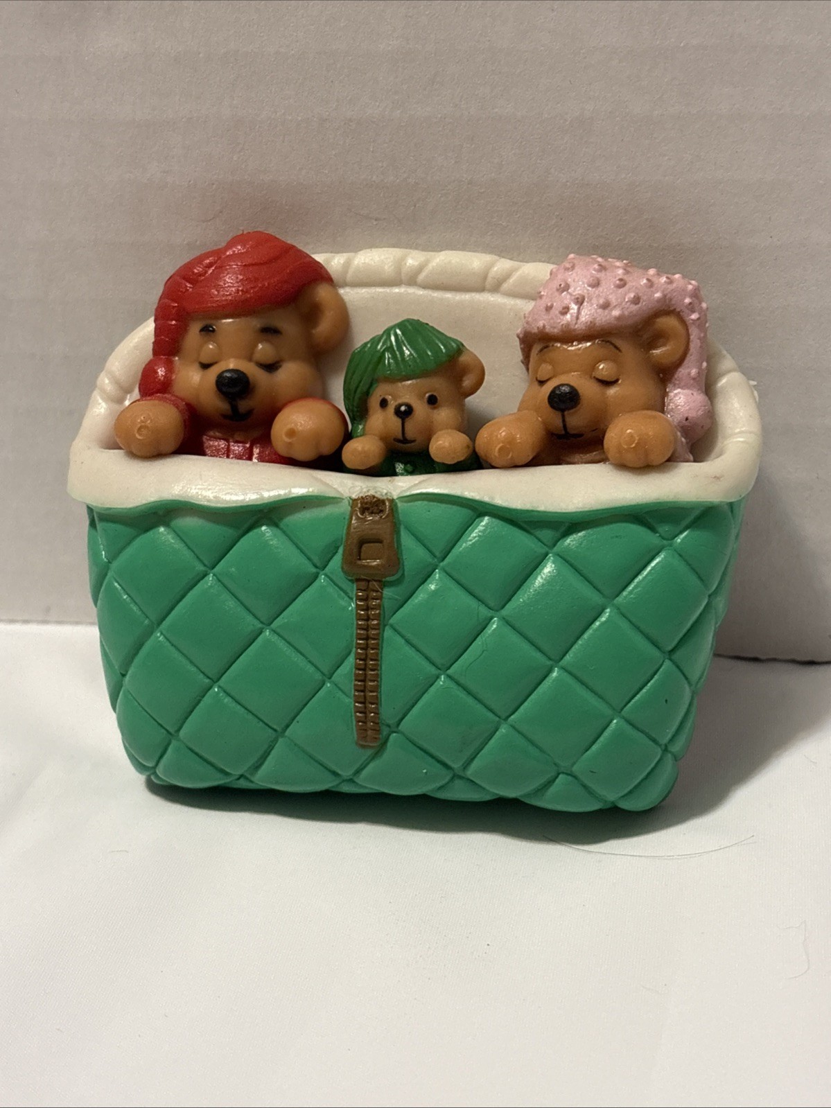 Giftco Vintage 1980s 3 Bears Bed Memo Buddies Refrigerator Magnet Complete Set Giftco Vintage 1980s 3 Bears Bed Memo Buddies Refrigerator Magnet Complete Set