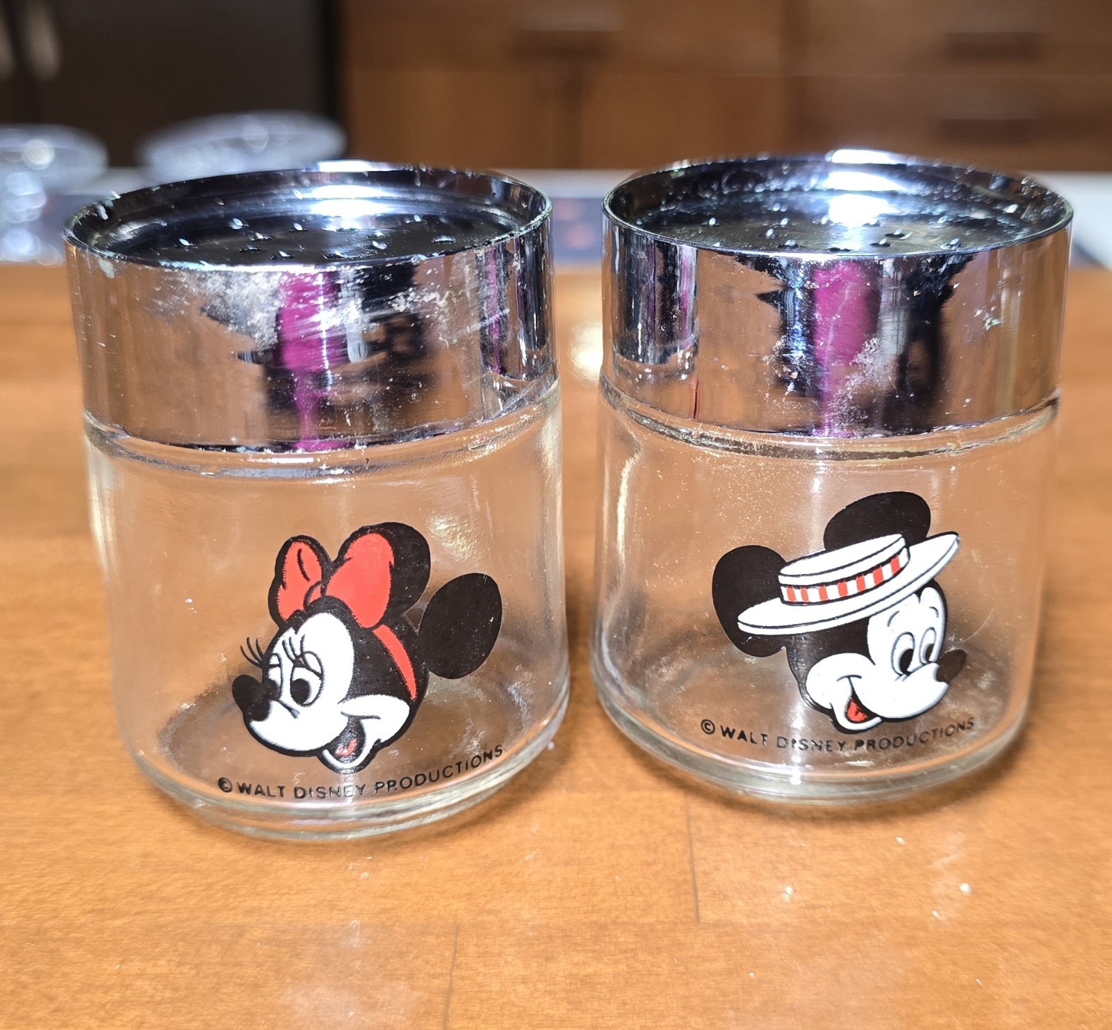 Vintage Walt Disney World Mickey & Minnie Mouse Glass Salt and Pepper Shakers Vintage Walt Disney World Mickey & Minnie Mouse Glass Salt and Pepper Shakers