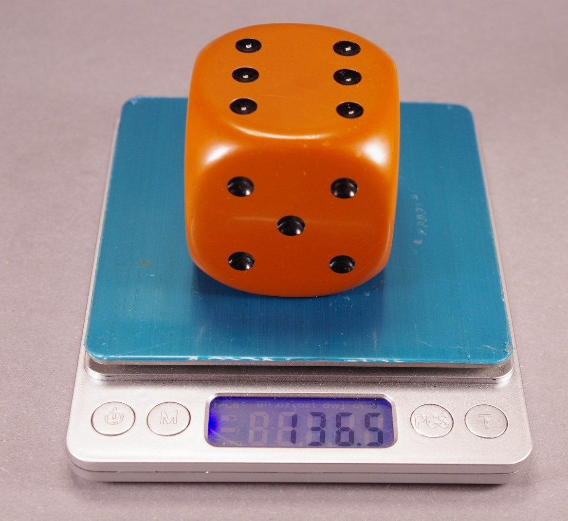 Vintage Bakelite Catalin Dice Pen Holder Desk Accessory Tested Simichrome 136g Vintage Bakelite Catalin Dice Pen Holder Desk Accessory Tested Simichrome 136g