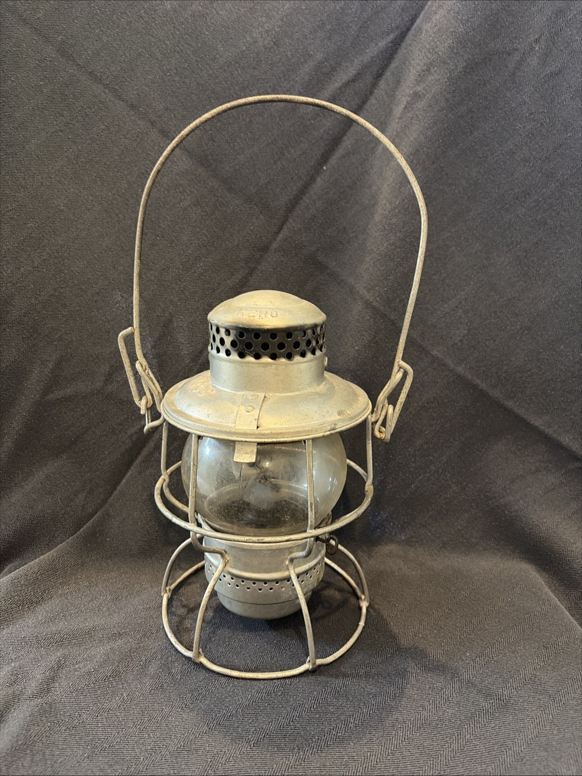 Vintage Adlake Kero Railroad Lantern NYCS New York Central System Clear Globe Vintage Adlake Kero Railroad Lantern NYCS New York Central System Clear Globe