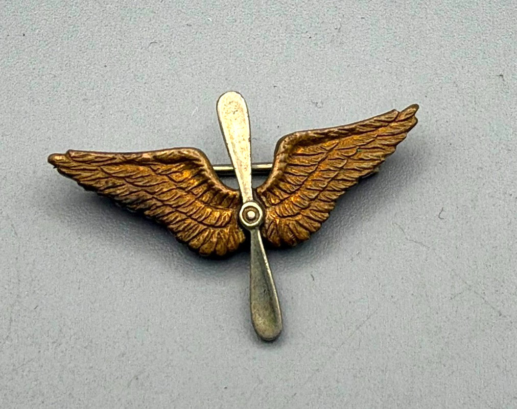 WWI Era Army Air Service Pilot Wings Insignia Pin WWI Era Army Air Service Pilot Wings Insignia Pin
