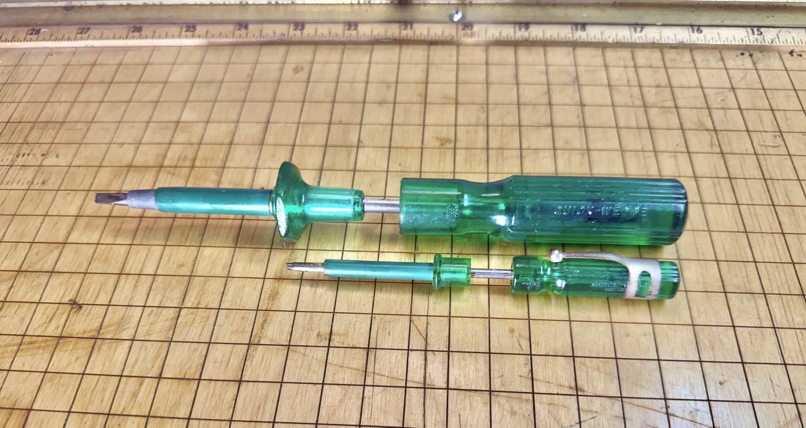 Vintage Quick-Wedge Screw Holding Screwdriver Lot of 2 Nos. 1834 & 1253E Kedman Vintage Quick-Wedge Screw Holding Screwdriver Lot of 2 Nos. 1834 & 1253E Kedman