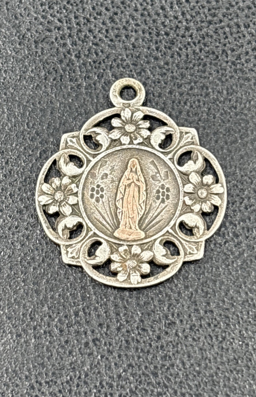 Vintage Mary Medal Sterling Silver Holy Catholic French Rare 1”x1” Vintage Mary Medal Sterling Silver Holy Catholic French Rare 1”x1”