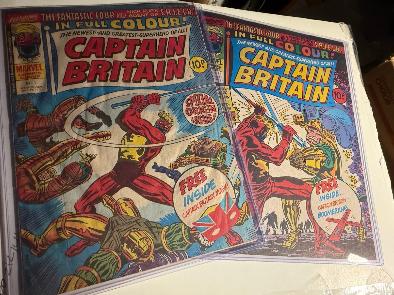 CAPTAIN BRITAIN -#1 AND #2 OCT. 1976 MARVEL U.K. - NO FREEBIES BUT VERY NICE CAPTAIN BRITAIN -#1 AND #2 OCT. 1976 MARVEL U.K. - NO FREEBIES BUT VERY NICE