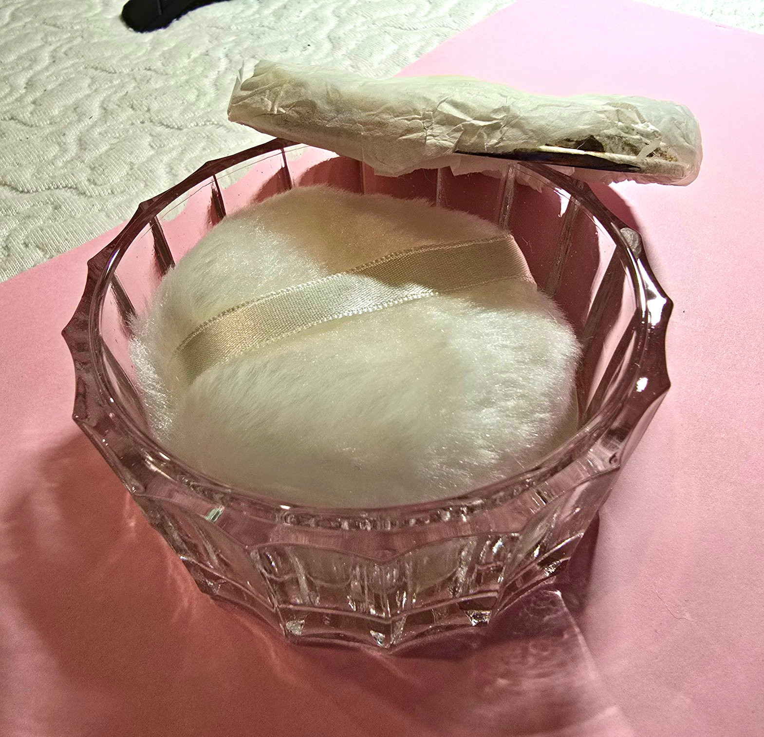 Vintage 1991 International Silver Crystal Powder Box Mirrored Lid Original Box Vintage 1991 International Silver Crystal Powder Box Mirrored Lid Original Box