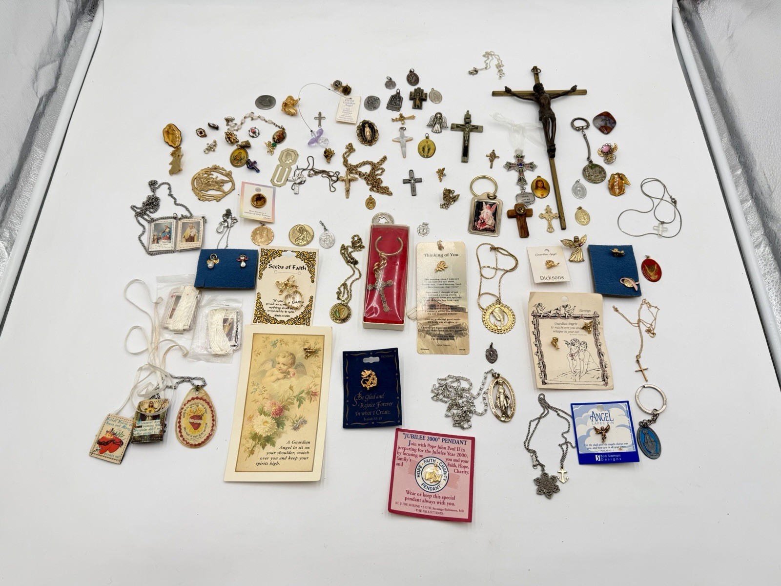 HUGE Lot of Antique Vintage Catholic Religious Medals Pendant Jewelry Cross AS I HUGE Lot of Antique Vintage Catholic Religious Medals Pendant Jewelry Cross AS I