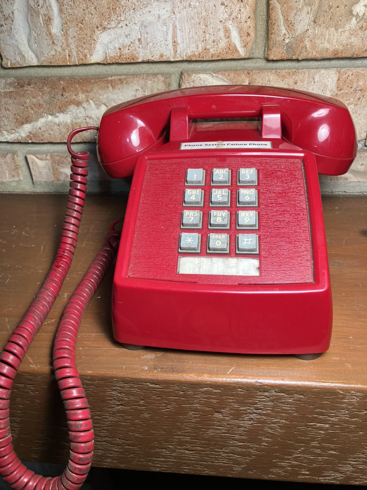 VTG RED CORTELCO TOUCHTONE DESK PHONE 250047-MBA-20M MADE IN USA
