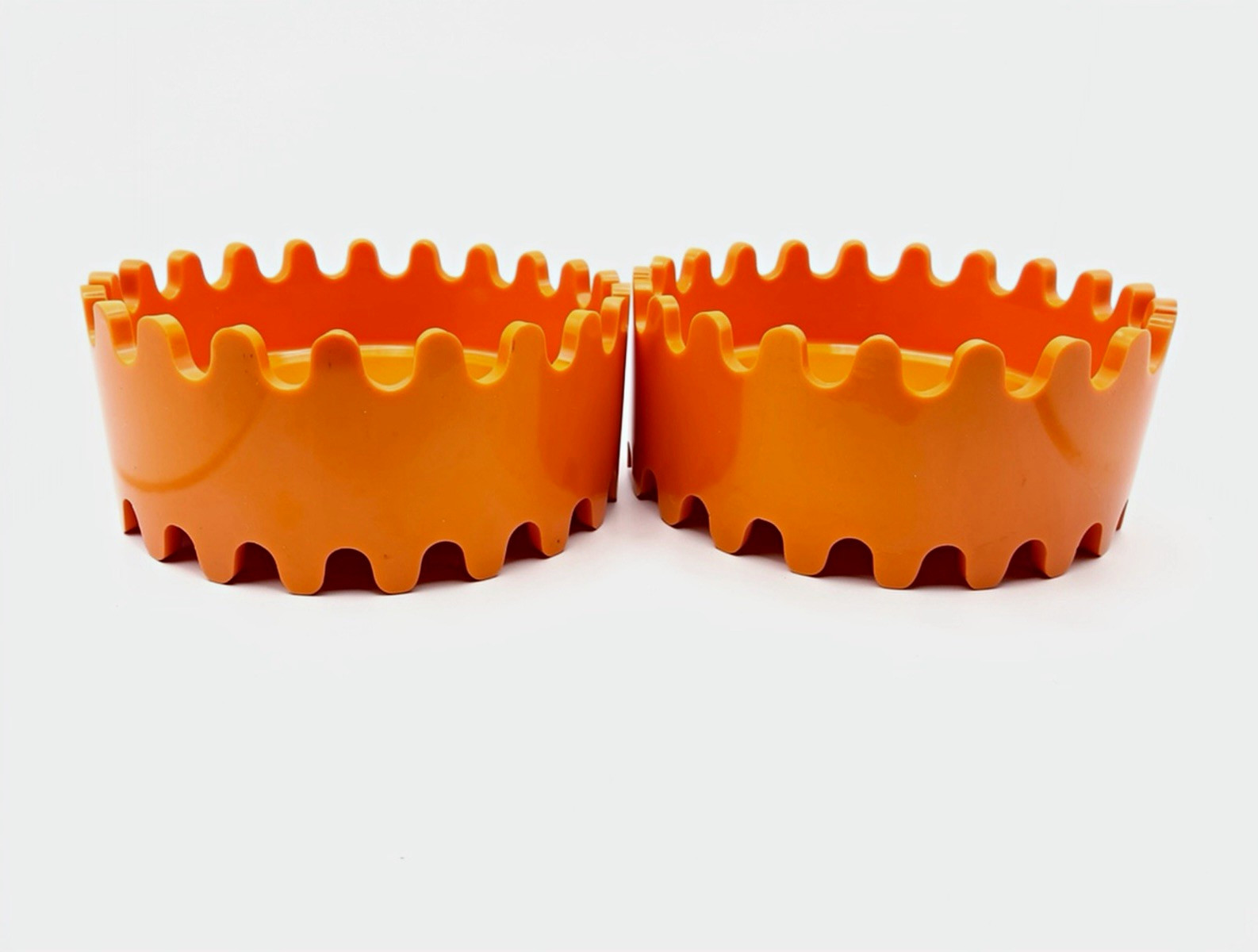 Vintage 1970s Alan Fletcher STAX Pentagram Orange Ashtray Pair MCM Space Age Vintage 1970s Alan Fletcher STAX Pentagram Orange Ashtray Pair MCM Space Age