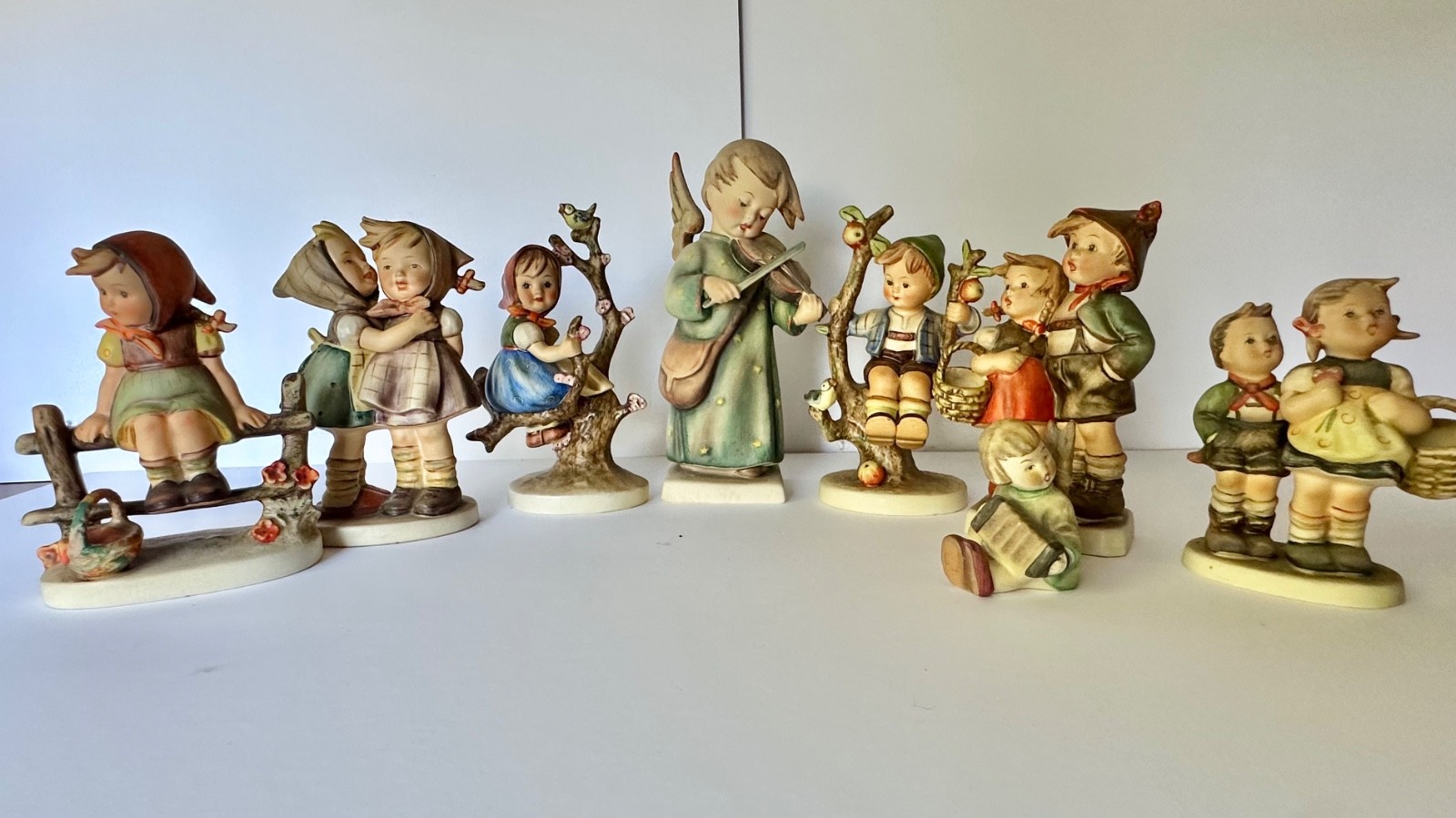 Vintage Goebel M.I. HUmmel Figurines Lot of 8 Full Bee Germany Apple Tree Vintage Goebel M.I. HUmmel Figurines Lot of 8 Full Bee Germany Apple Tree