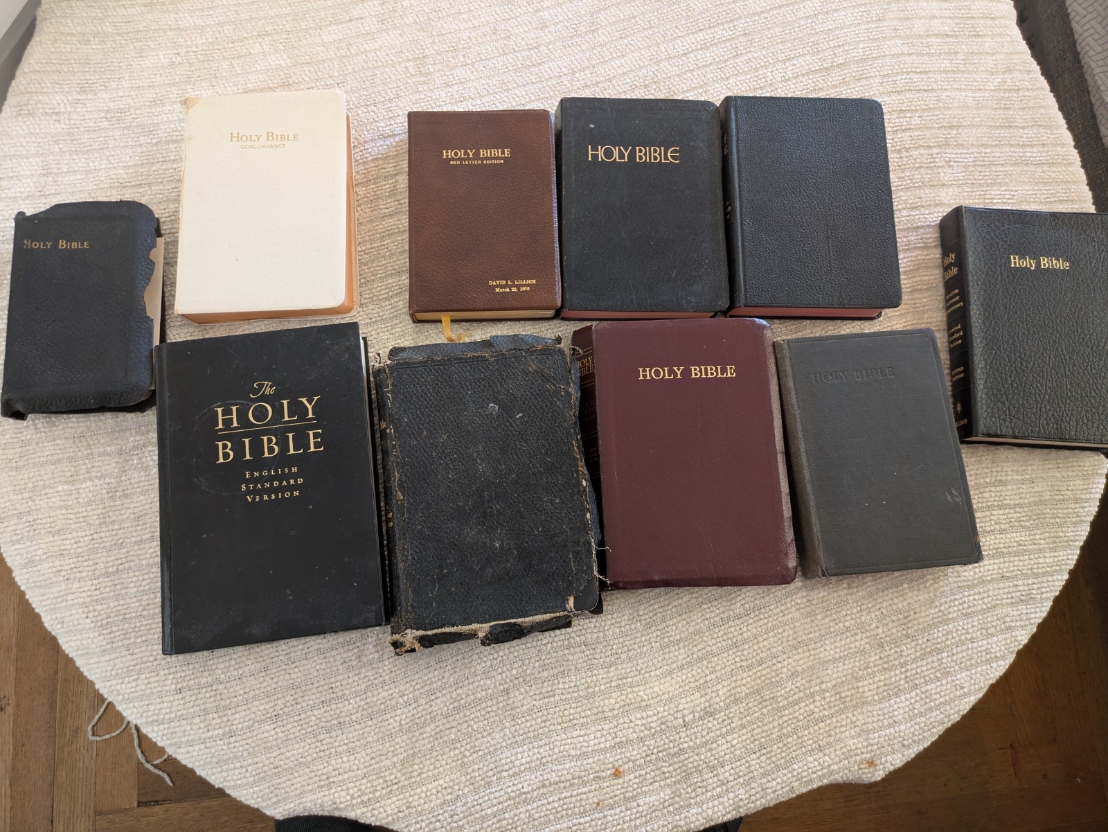 The Holy Bible 10 Bible Lot Various Years Early 1900 And Recent Years The Holy Bible 10 Bible Lot Various Years Early 1900 And Recent Years