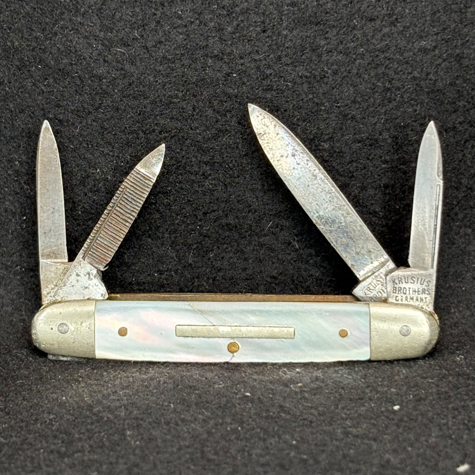 ANTIQUE KRUSIUS BROTHERS POCKET KNIFE MOTHER OF PEARL 1900s GERMANY ORIGINAL ANTIQUE KRUSIUS BROTHERS POCKET KNIFE MOTHER OF PEARL 1900s GERMANY ORIGINAL