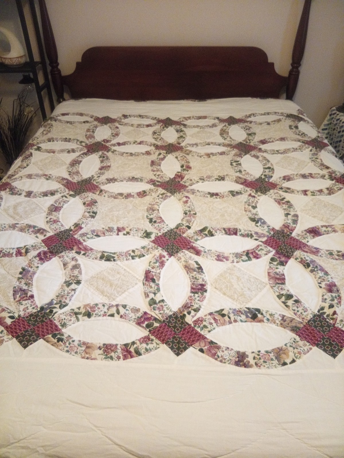 Double Wedding Ring Quilt Scalloped Edges Floral 84 X 84 Double Wedding Ring Quilt Scalloped Edges Floral 84 X 84