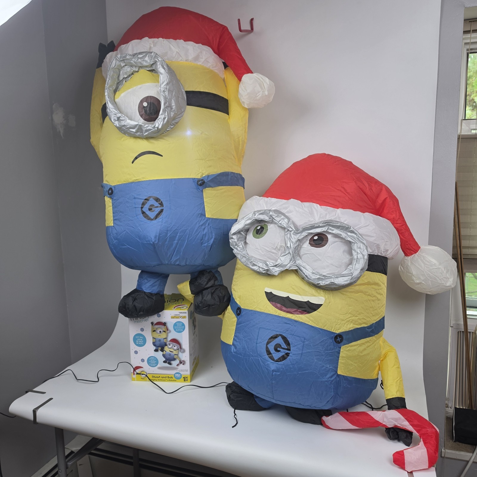 Hanging Inflatable Merry Minion Mischief Stuart Bob Despicable Me 5 Ft Christmas Hanging Inflatable Merry Minion Mischief Stuart Bob Despicable Me 5 Ft Christmas
