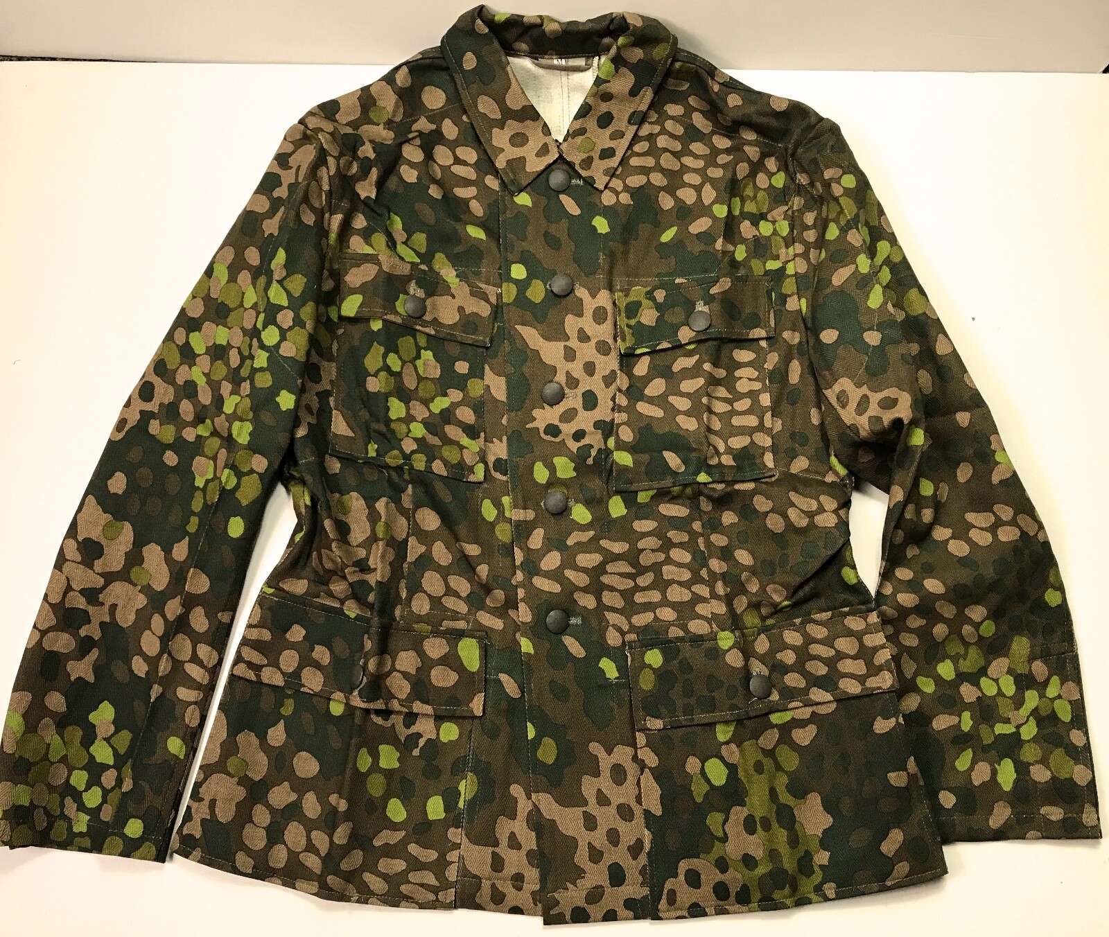 WWII GERMAN WAFFEN DOT 44 CAMO FIELD TUNIC JACKET- SIZE 4 (46-48R) WWII GERMAN WAFFEN DOT 44 CAMO FIELD TUNIC JACKET- SIZE 4 (46-48R)