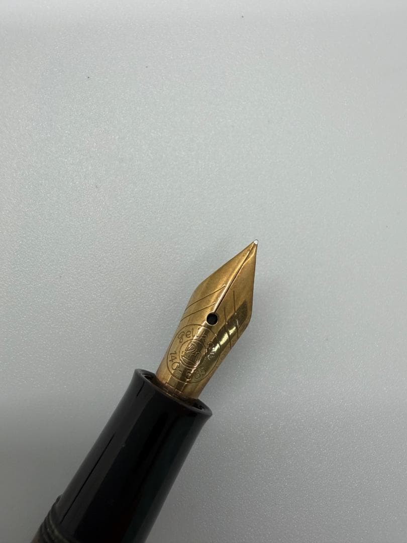 Pelikan fountain pen 400NN M&K nib 14C-585 brown stripe Pelikan fountain pen 400NN M&K nib 14C-585 brown stripe