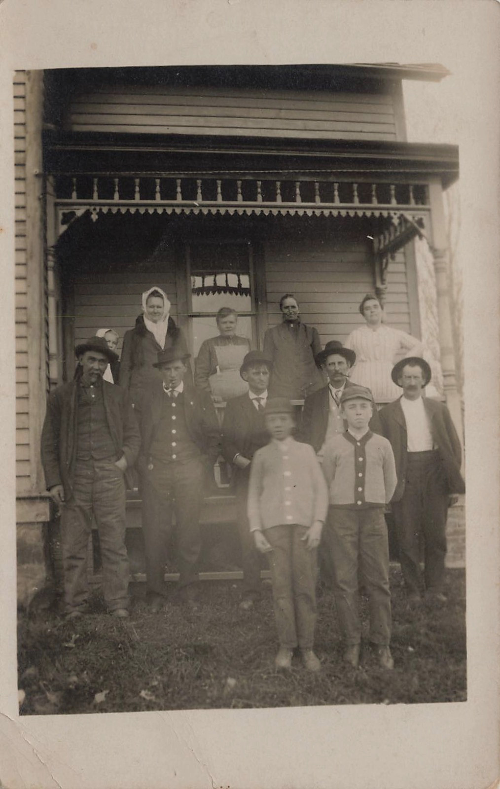 GROUP OF PEOPLE ON HOUSE PORCH MEN WOMEN CHILDREN REAL PHOTO POSTCARD 1910s RPPC GROUP OF PEOPLE ON HOUSE PORCH MEN WOMEN CHILDREN REAL PHOTO POSTCARD 1910s RPPC