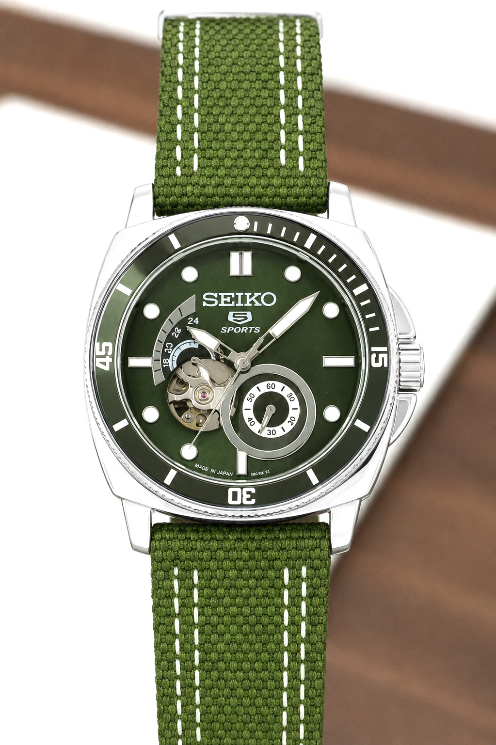 Seiko Sports Style Luxury Automatic Open Heart Watch Green Dial 40-42mm Nylon St