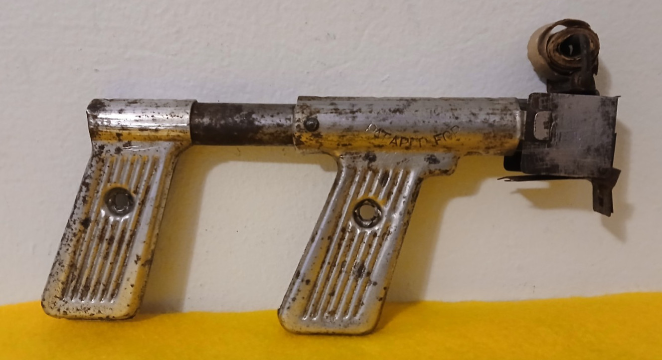 1933 Chicago World's Fair LMCO Double Action Automatic Paper-Gun Noisemaker 1933 Chicago World's Fair LMCO Double Action Automatic Paper-Gun Noisemaker