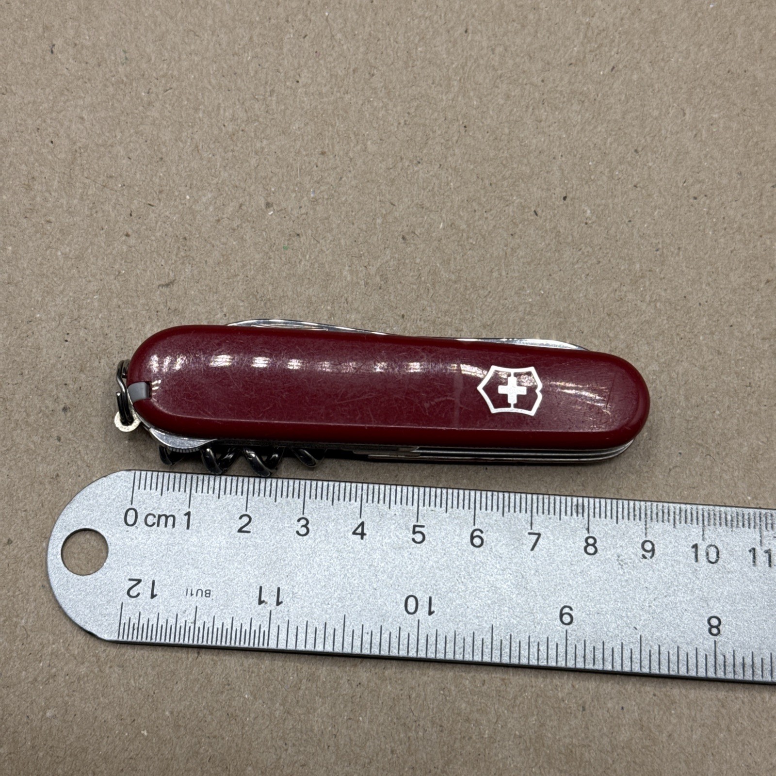 Victorinox Compact Swiss Army knife - Red Victorinox Compact Swiss Army knife - Red
