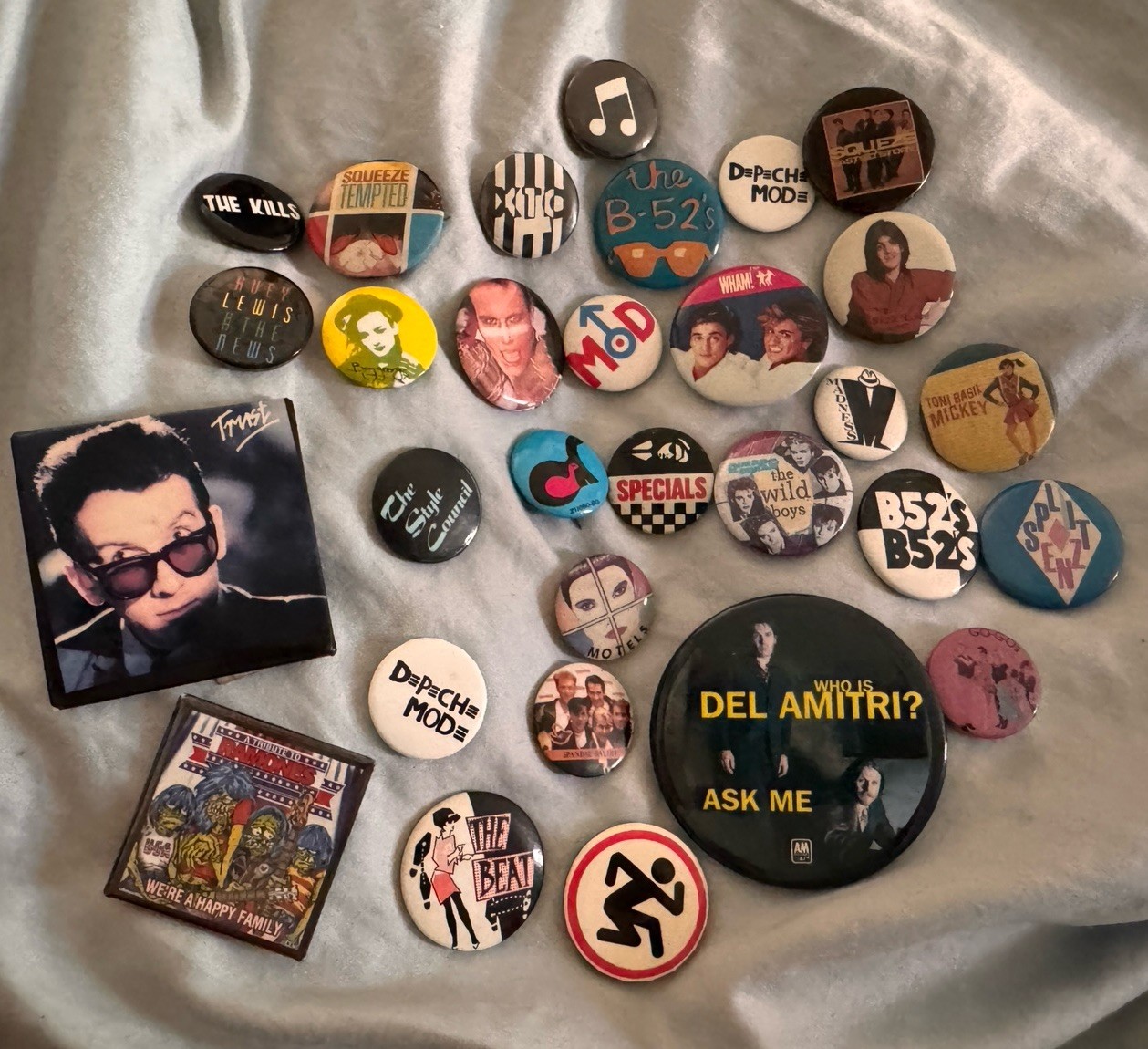 Lot of 30 New Wave Vtg 80's Pin Badge Button Ska OG Gen X Lot of 30 New Wave Vtg 80's Pin Badge Button Ska OG Gen X