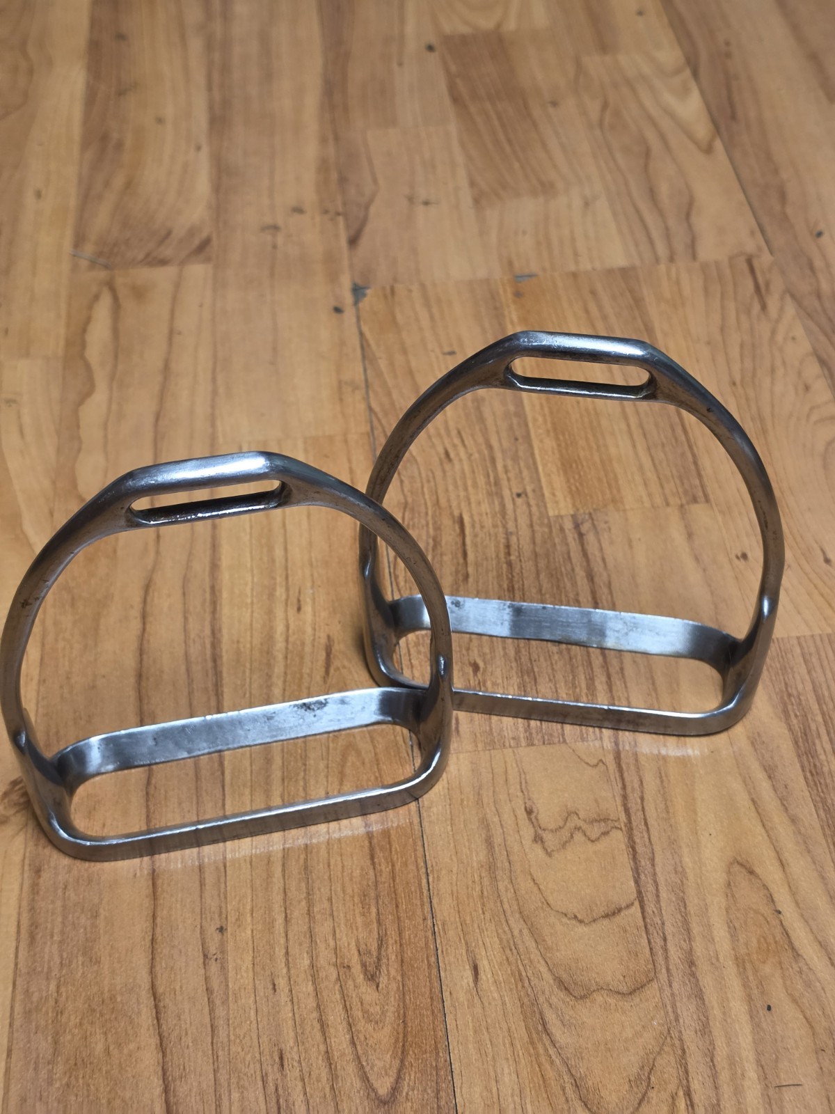 US RIA N.S Cavalry Stirrup Irons Bright Excellent Condition Pair US RIA NS US RIA N.S Cavalry Stirrup Irons Bright Excellent Condition Pair US RIA NS
