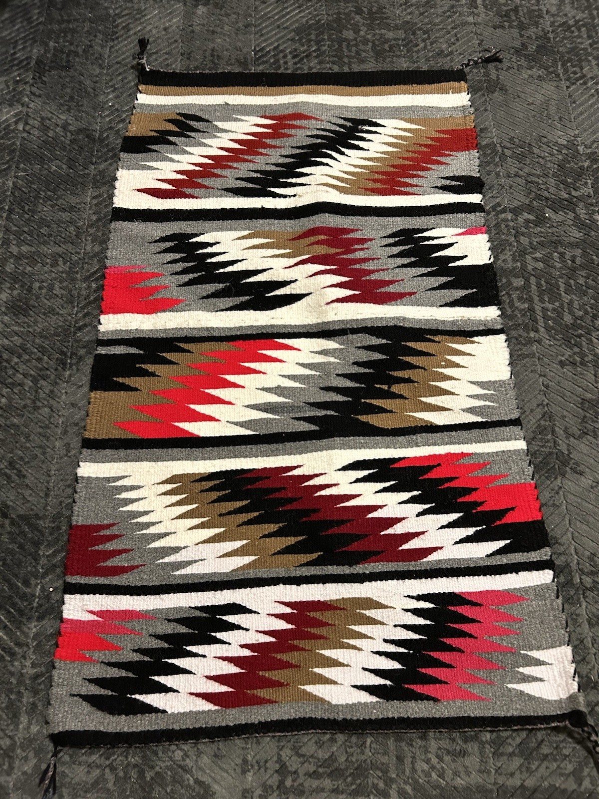 Native American Rug Tapestery Weaving Eye Dazzler Vintage Navajo 37x22 Native American Rug Tapestery Weaving Eye Dazzler Vintage Navajo 37x22