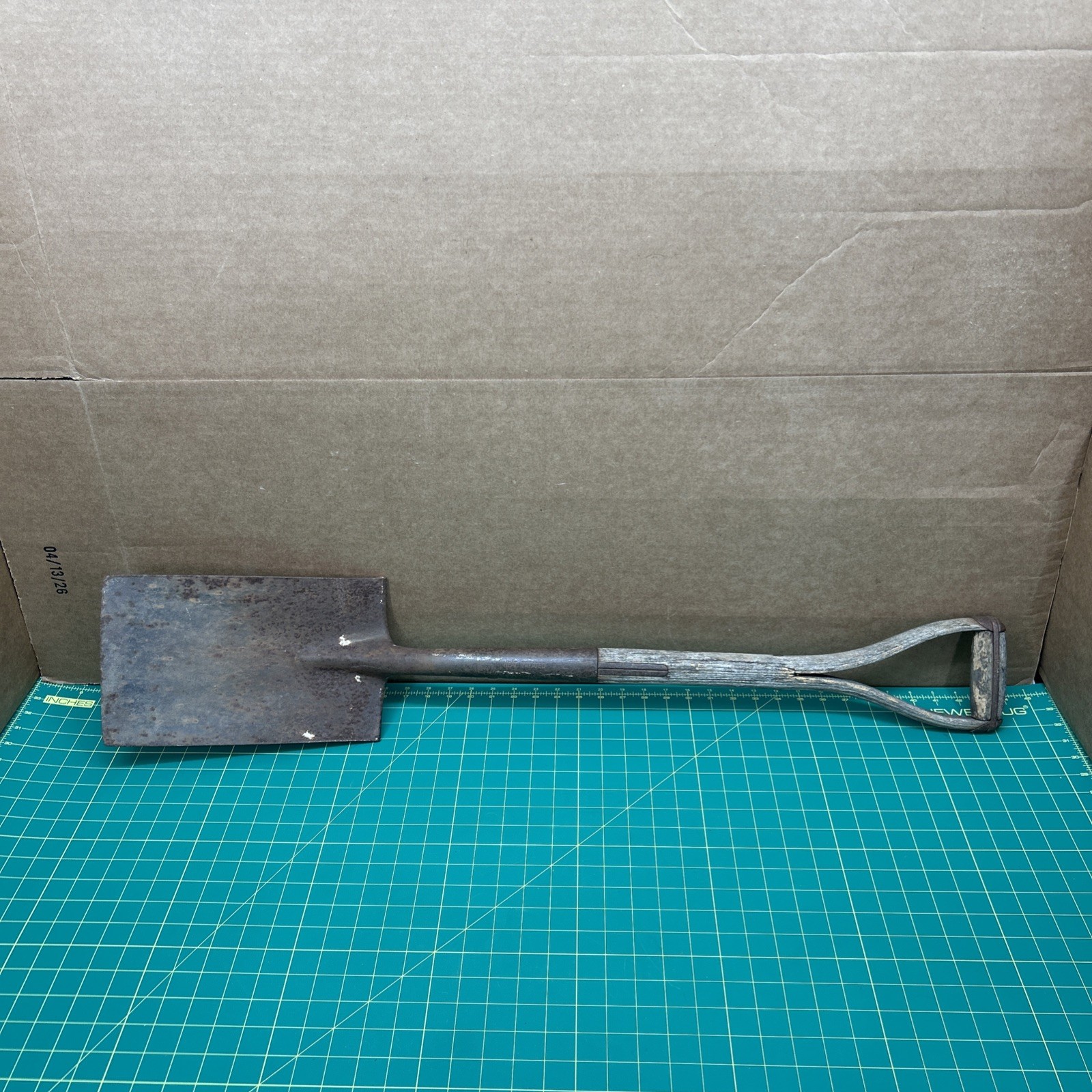 Antique VTG HEAT TREATED Shovel Tool UNIQUE Split Wood handle #2 HAS CRACK Antique VTG HEAT TREATED Shovel Tool UNIQUE Split Wood handle #2 HAS CRACK
