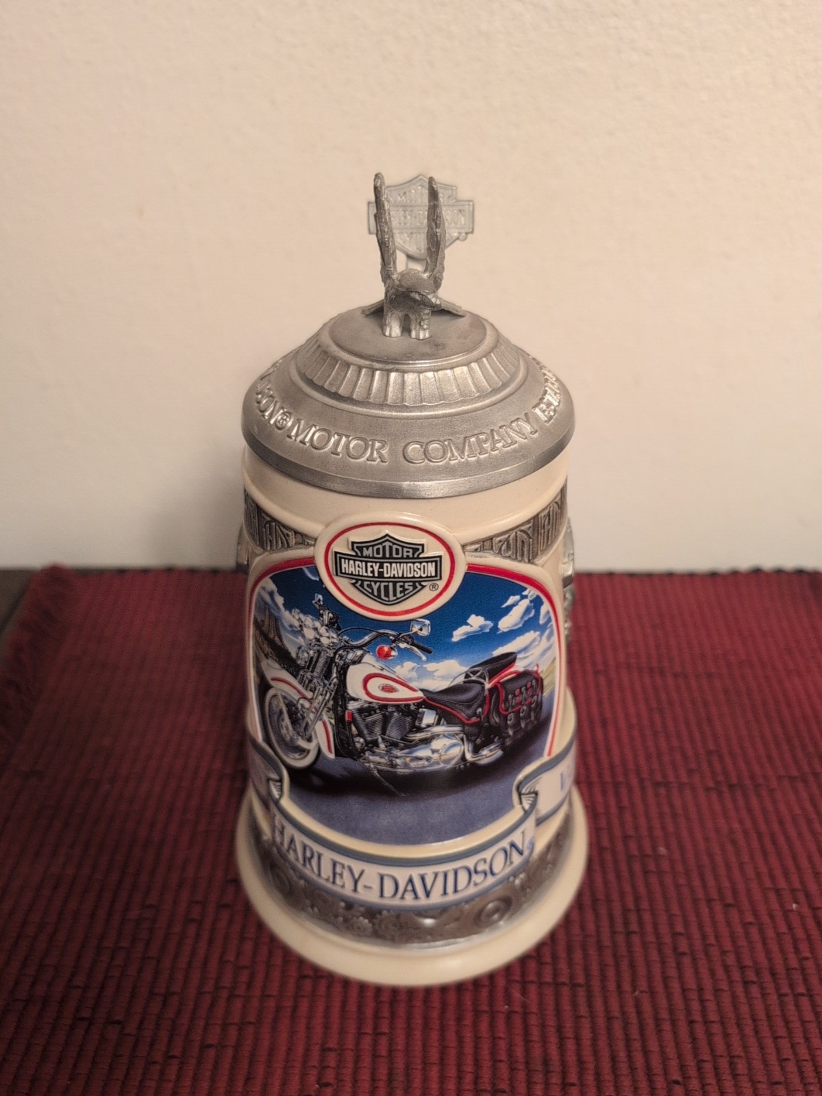 RARE The Engines of Harley Davidson Commemorative Series “Evolution” Stein 1998 RARE The Engines of Harley Davidson Commemorative Series “Evolution” Stein 1998