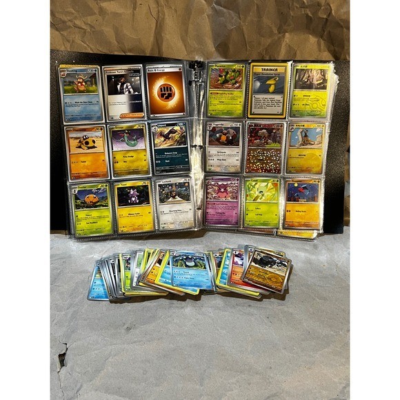 Pokemon TCG Card Lot Binder 100+ Charizard Pikachu VMAX VSTAR Holographic Pokemon TCG Card Lot Binder 100+ Charizard Pikachu VMAX VSTAR Holographic