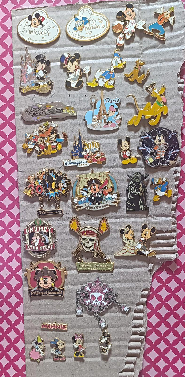 Lot of 25+ Disney Pins - Disneyland Paris, Star Wars, Pirates of the Caribbean Lot of 25+ Disney Pins - Disneyland Paris, Star Wars, Pirates of the Caribbean