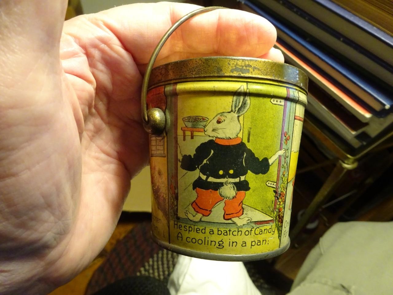 ANTIQUE "PETER COTTONTAIL CANDY TIN PAIL" VG Lovell & Covel BOSTON MASS. 3 OZ ANTIQUE "PETER COTTONTAIL CANDY TIN PAIL" VG Lovell & Covel BOSTON MASS. 3 OZ