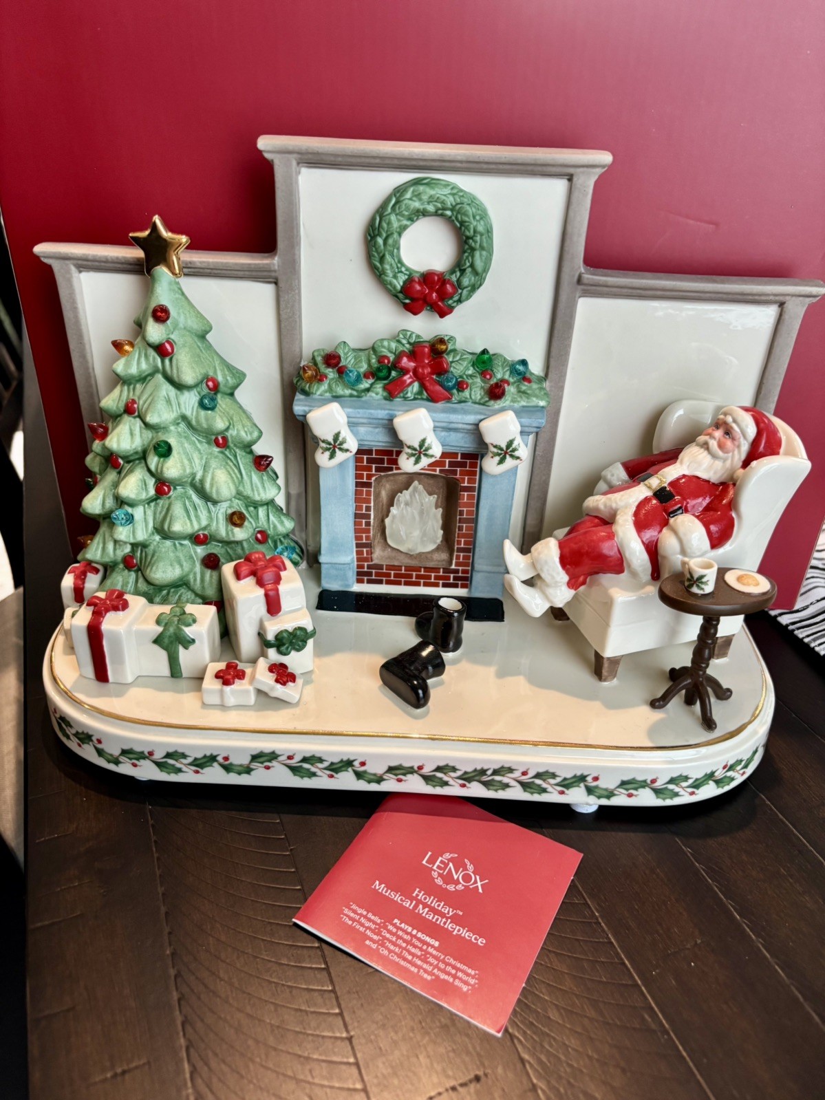 Lenox HOLIDAY COZY CHRISTMAS Lights Up Musical Mantlepiece Santa Fireplace NEW Lenox HOLIDAY COZY CHRISTMAS Lights Up Musical Mantlepiece Santa Fireplace NEW