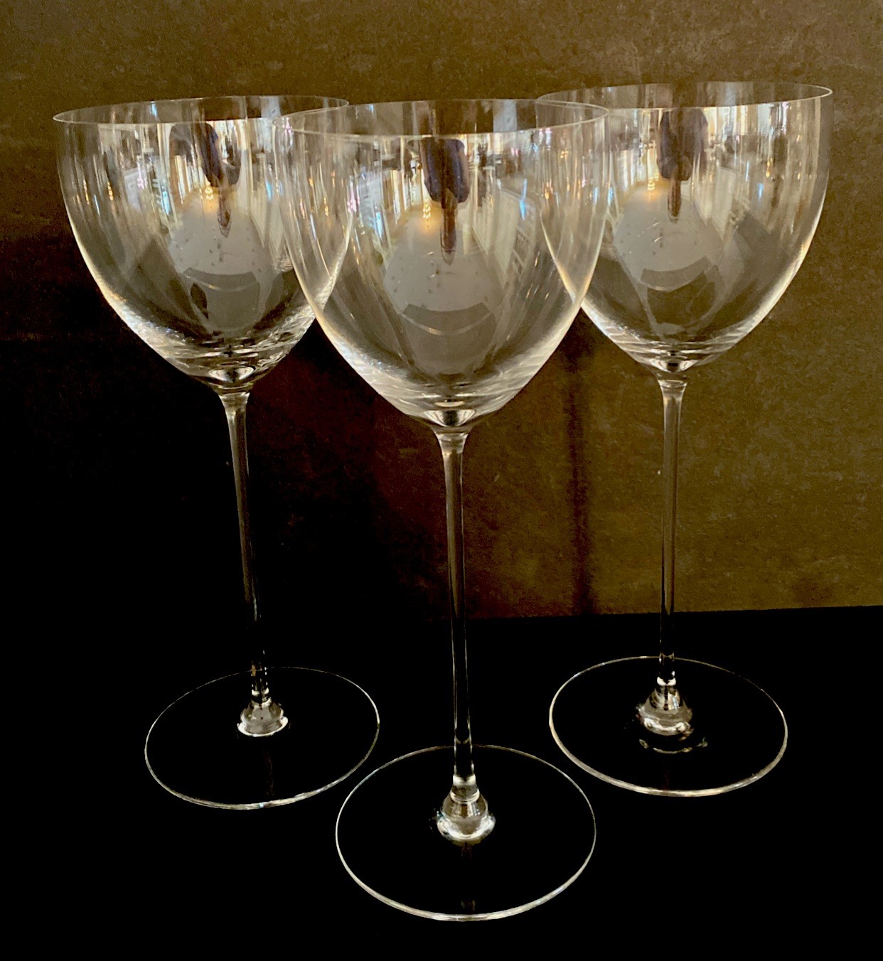 Set Of 3 White Wine Glasses Clear 9” Tall 12 Oz Extremely Thin Stem Beautiful Set Of 3 White Wine Glasses Clear 9” Tall 12 Oz Extremely Thin Stem Beautiful