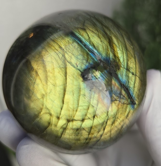 Labradorite Sphere w/Sun-like Golden-Yellow Flashes (67mm 422gm) Polished Labradorite Sphere w/Sun-like Golden-Yellow Flashes (67mm 422gm) Polished