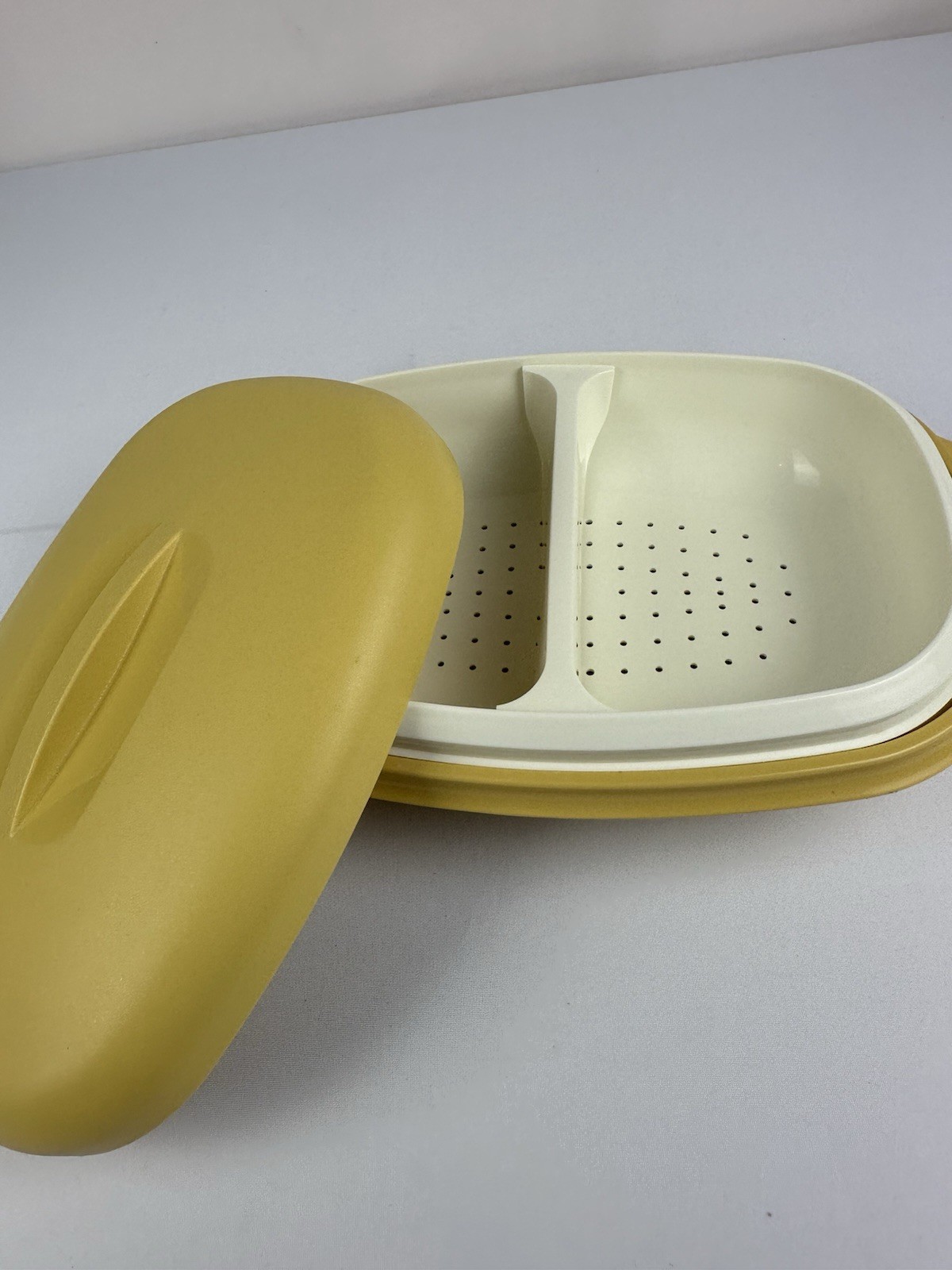 VTG Tupperware #1273-8 Harvest Gold 4 piece Vegt. Rice Steam Strain EUC VTG Tupperware #1273-8 Harvest Gold 4 piece Vegt. Rice Steam Strain EUC