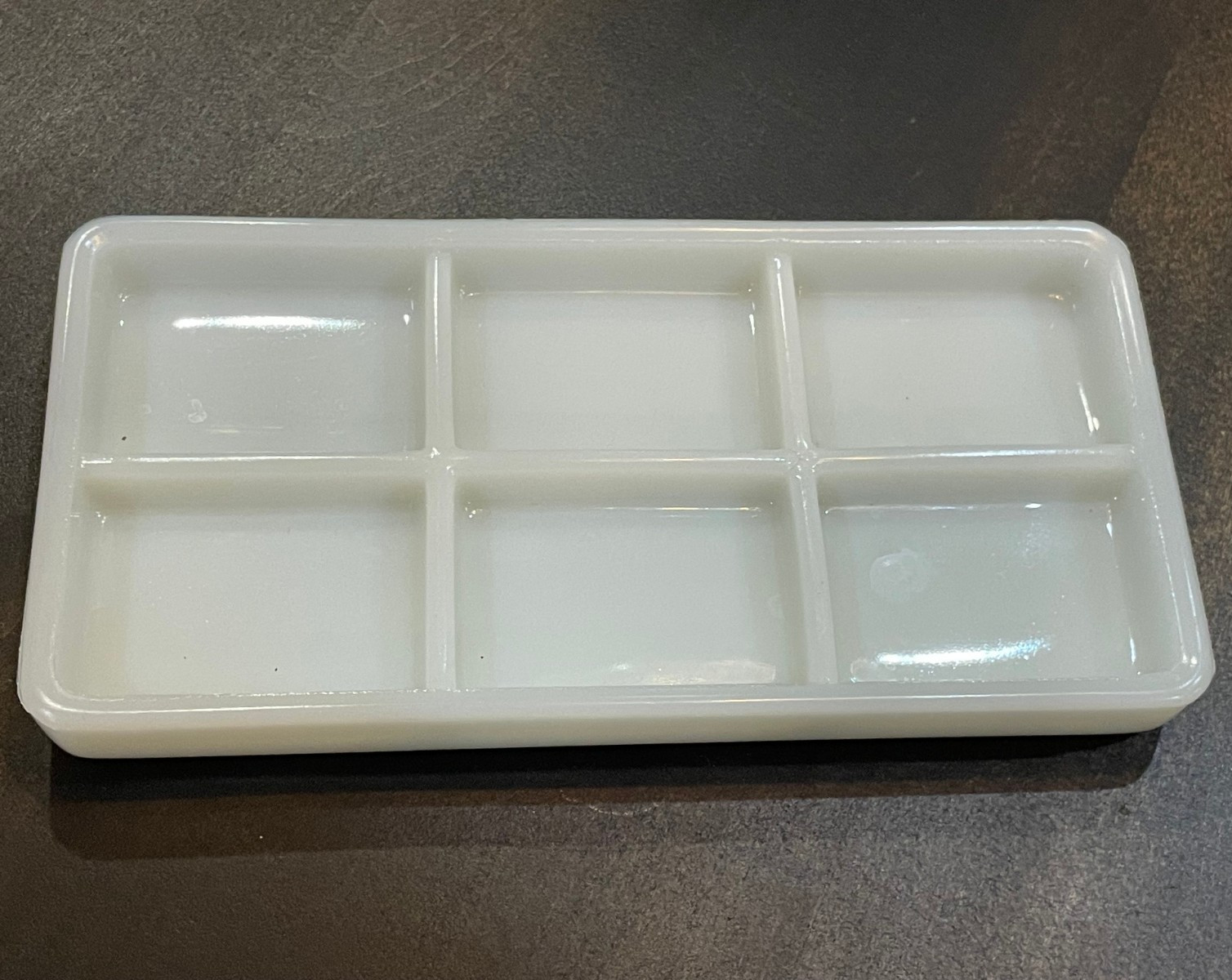 Lot 2 Vintage American Cabinet Co Two Rivers Milk Glass Dental Drawer Trays #20 Lot 2 Vintage American Cabinet Co Two Rivers Milk Glass Dental Drawer Trays #20
