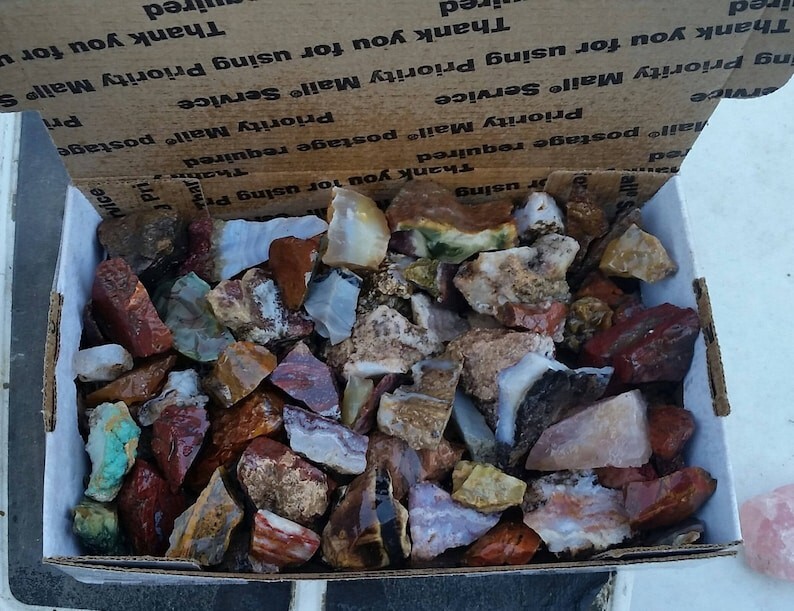 3+ POUNDS of TUMBLING ROUGH Includes: rocks for tumbling Mixed Agate's, Jasper's 3+ POUNDS of TUMBLING ROUGH Includes: rocks for tumbling Mixed Agate's, Jasper's
