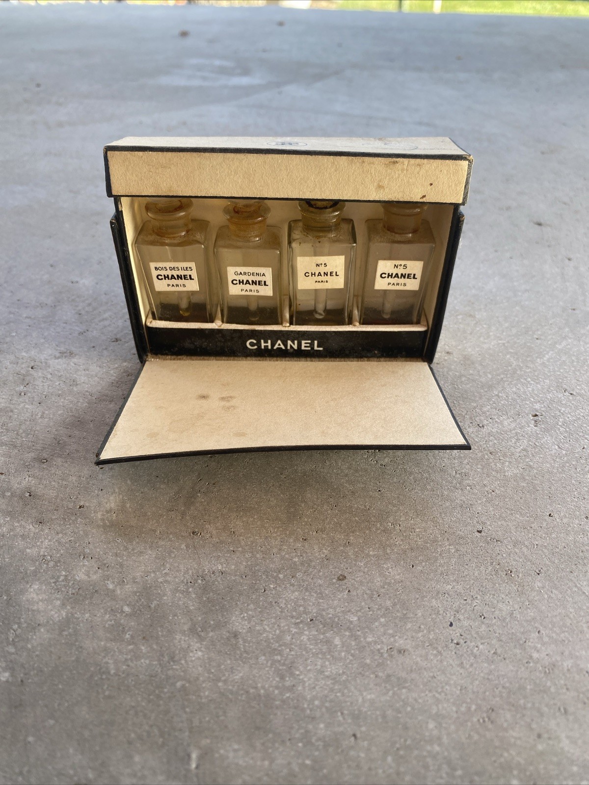 1930s 1940s Vtg Chanel Four Bottle Perfume Set Bois Des Iles No 5 x2 Gardenia 1930s 1940s Vtg Chanel Four Bottle Perfume Set Bois Des Iles No 5 x2 Gardenia