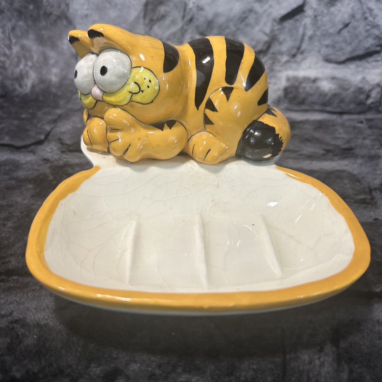**RARE** Vintage Ceramic Garfield Orange And White Soap Dish **RARE** Vintage Ceramic Garfield Orange And White Soap Dish