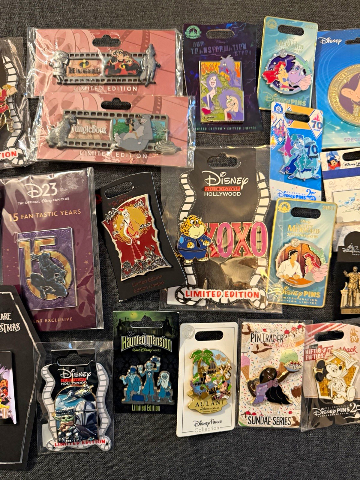 HUGE Disney Pin Collection/Lot HUGE Disney Pin Collection/Lot