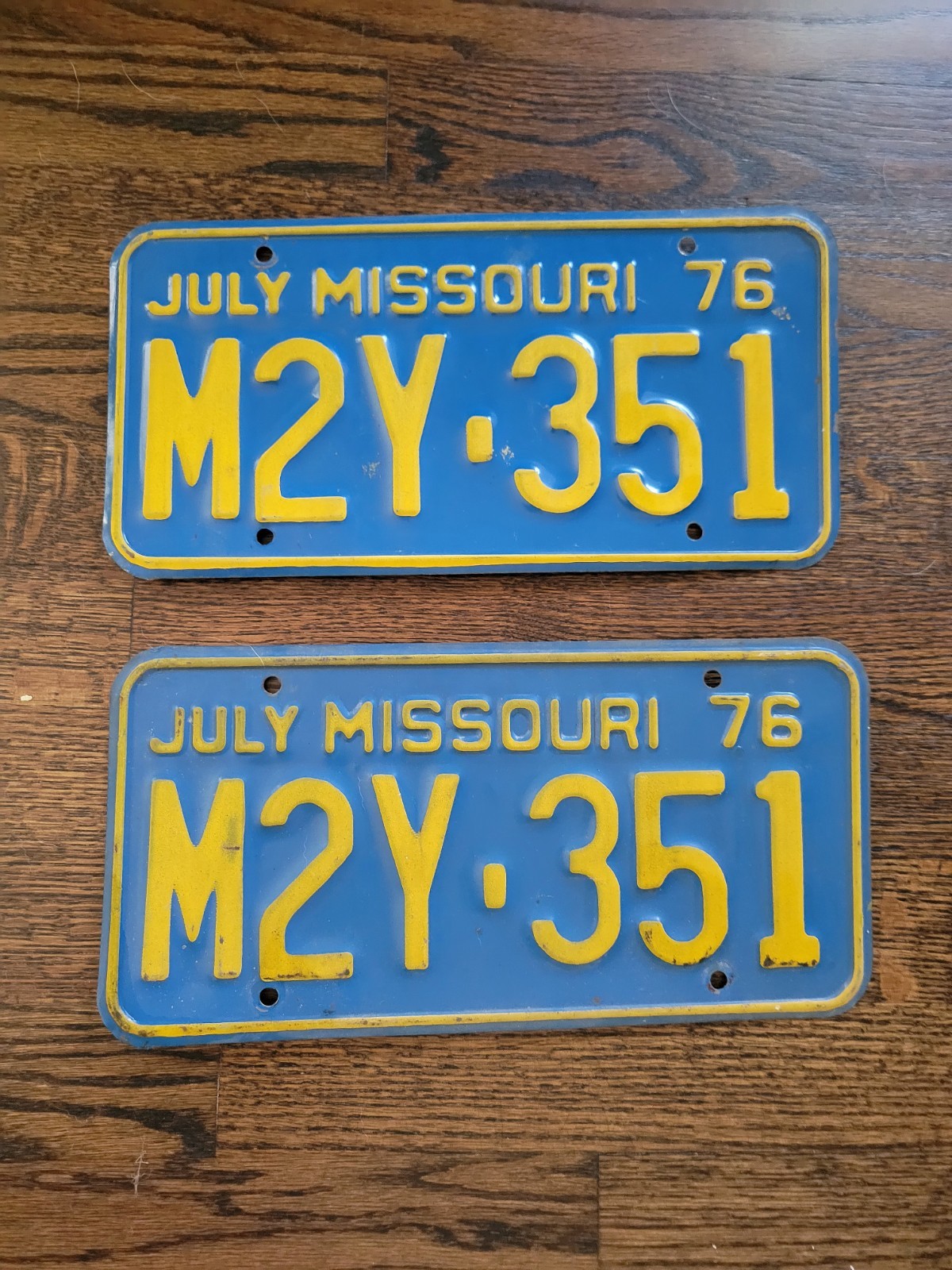 MISSOURI PAIR OF LICENSE PLATES 1976 JULY M2Y 351 - See Pictures 