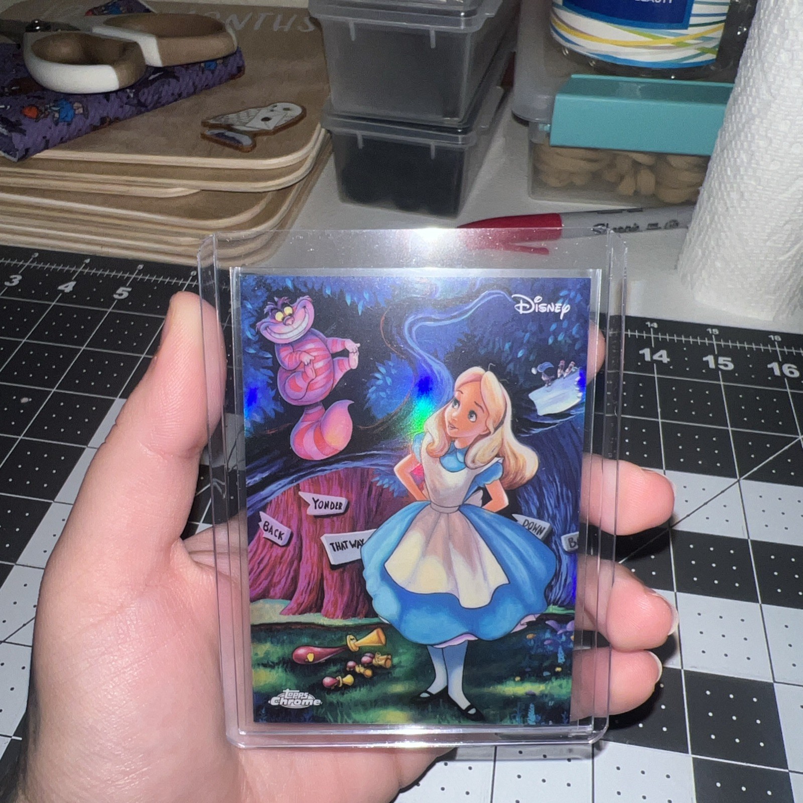 2026 Topps Chrome Disney Art of Disney Alice And Wonderland SSP AD-3 2026 Topps Chrome Disney Art of Disney Alice And Wonderland SSP AD-3
