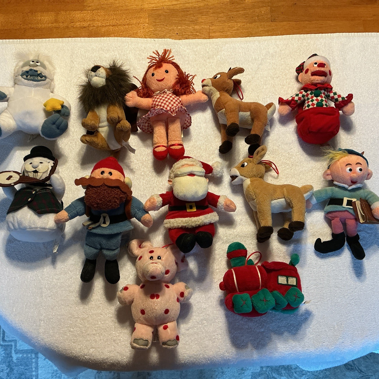 VTG 1998 CVS 12 Rudolph The Red Nosed Reindeer Island Of Misfit Toys Plush Set VTG 1998 CVS 12 Rudolph The Red Nosed Reindeer Island Of Misfit Toys Plush Set